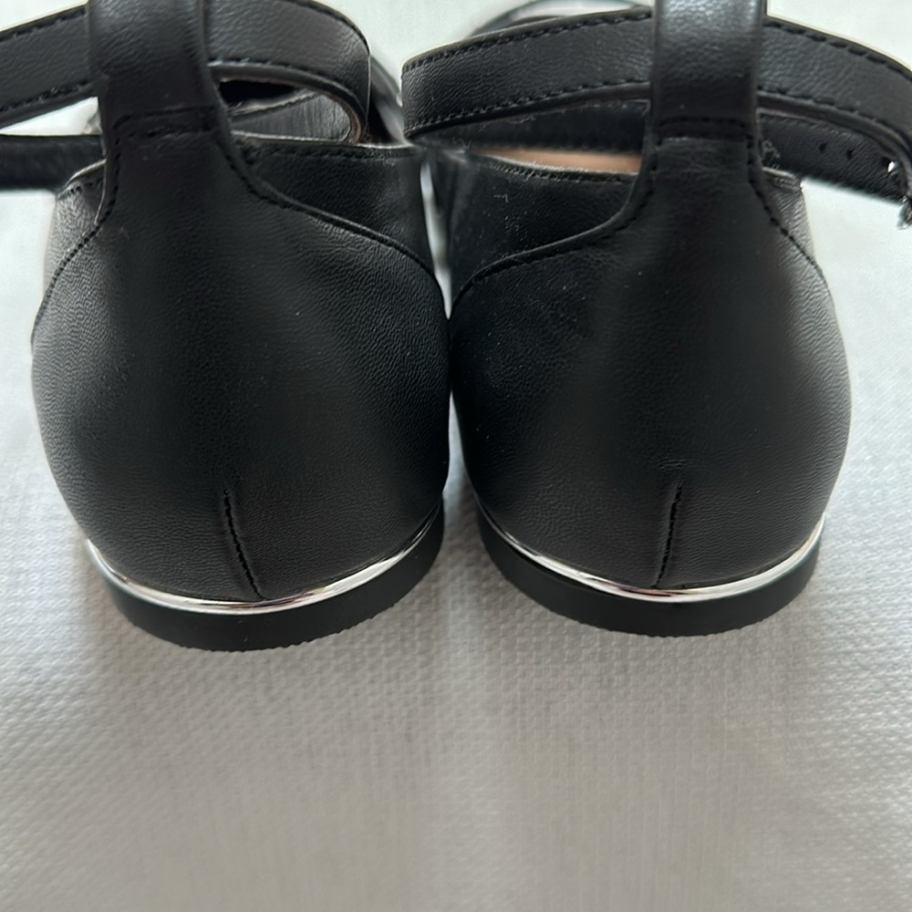 Report Black Strappy Pointed Toe Silver Trim Flat Women's Shoes - Picture 4 of 10